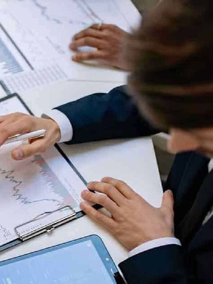 As businesses prepare for a hybrid work model, managing physical documents and equipment becomes crucial. Our storage solutions can help you organize your office for this new way of working.