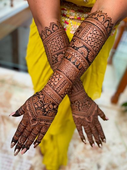Mitali - Mehendi for Special Occasions Exquisite Bridal Mehendi photo 37