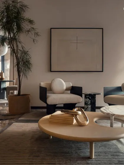 This living space at Palais Royale connects seamlessly to the sea, with panoramic windows framing Mumbai’s ever-changing tides. The room is a conversation between design and nature, creating a haven of quiet luxury in the heart of the city.