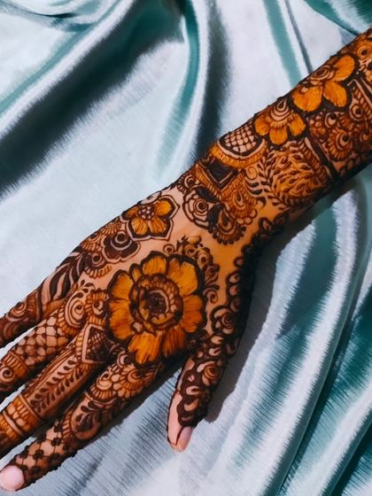 Another angle of the new floral design, highlighting the beautiful shading.