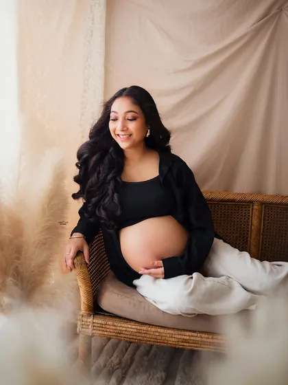 A beautiful, candid moment of the mamma enjoying the peaceful atmosphere of our boho set. The warm, natural light is so flattering.