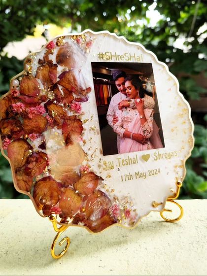 Vinys Galleria - Custom Resin Home Decor Round & Agate Style Photo Frames photo 18