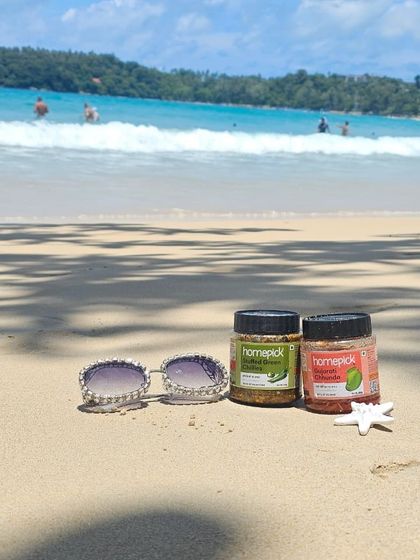 Sun, sand, and a side of pickle. Our jars are the perfect addition to a beach day, adding a burst of flavour to any simple snack.
