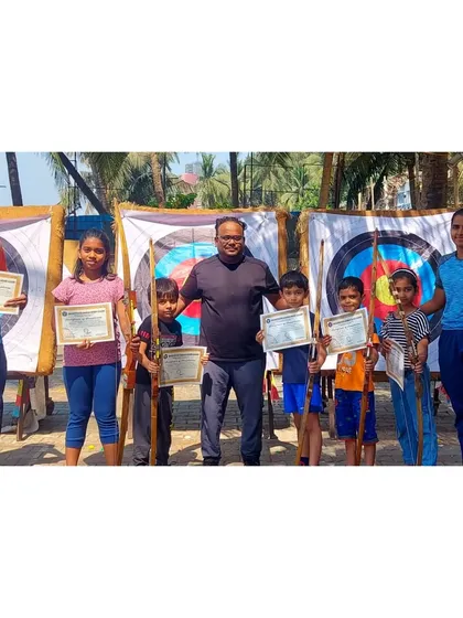 The full group of graduates from the March 2023 basic batch, celebrating their achievement.