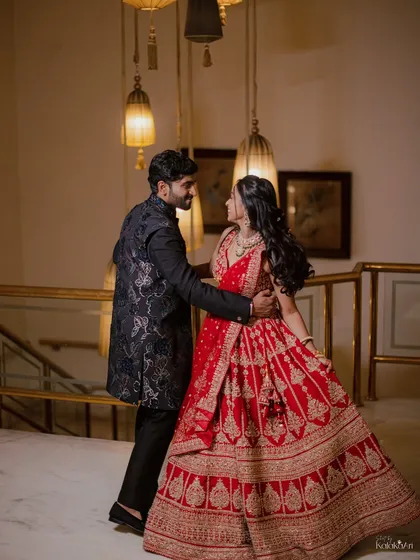 A romantic dance between the couple. We focus on the interaction and emotion, creating a portrait that feels alive.