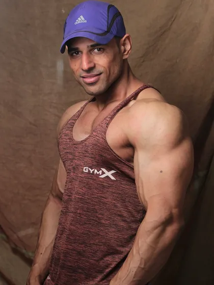 Mehnat karo, bahane nahi. Work hard, don't make excuses. That's the simple rule for success.
