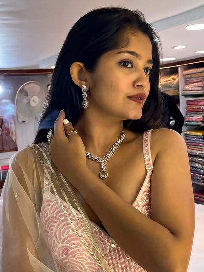 The simple design of this set makes it a timeless piece you can wear for years to come.