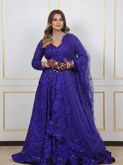 A vision in royal blue. This full-length photo shows how I can style bold and vibrant outfits, ensuring the draping and overall look are flawless.