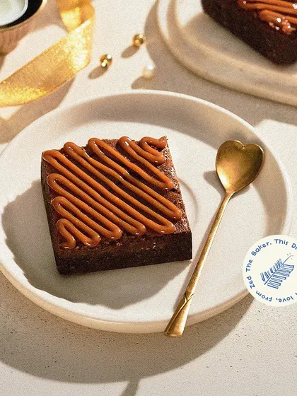 My Dulce de Leche Brownie offers a perfect balance of sweet and salty. The gooey, indulgent brownie is drizzled with rich caramel, making it an unforgettable treat for your Diwali festivities.