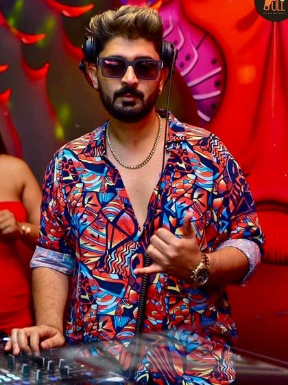 A colorful shirt for a colorful ladies' night at Tipsy Bull.