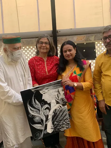I had the opportunity to participate in an event with the visually impaired, organized by the Speaking Art Foundation. It was a moving experience to connect and share art in a different way.