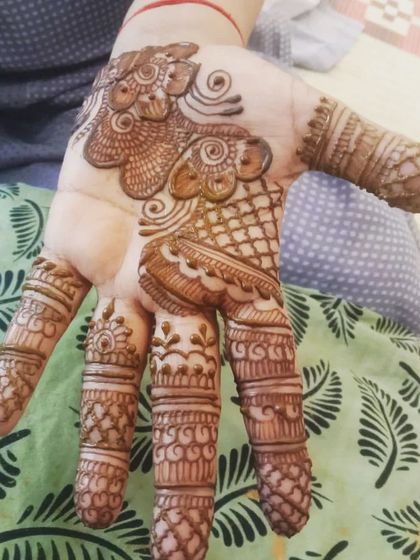 Fouzia Ahmed - Party & Festive Mehendi Classic Hand & Wrist Mehendi photo 13