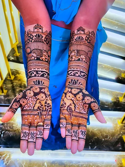 Part of the Extravaganza package, this design is twice as intricate as my other offerings. It features high-definition elephants and doli baraat motifs for a truly grand and expressive bridal look.