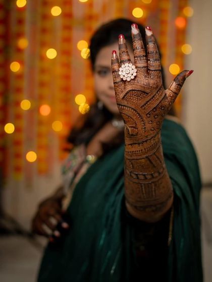 The Rich Mehandi Stain photo 7