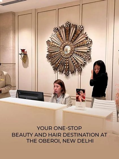 My reception area is the gateway to the Silhouette experience, where every client's journey begins. This image reflects the professional and welcoming atmosphere I cultivate, ensuring you feel cared for from the moment you arrive.