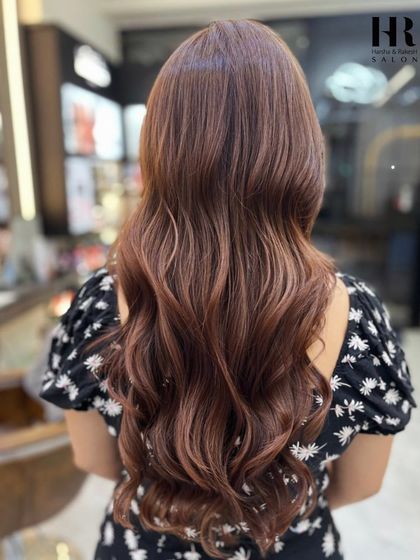 The back view of this beautiful global color, showing the even tone and healthy shine.