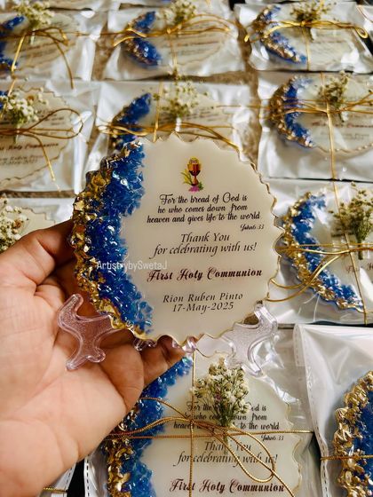 The favors come with a small clear easel, so they can be easily displayed in the homes of the guests.