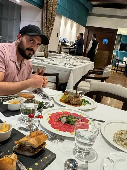 Proof that you don't have to starve yourself to get lean. With a flexible dieting approach, you can still enjoy big meals at restaurants. It's all about planning your macros for the day and week.