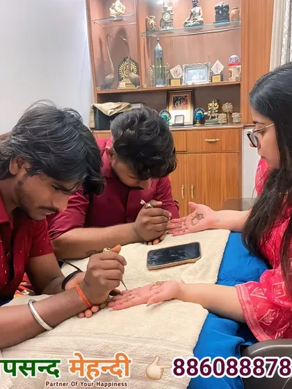 We can handle bookings for your entire family or a large group of friends. Our professional team of artists will come to your location, ensuring everyone gets beautiful mehndi without the hassle of going to a market.