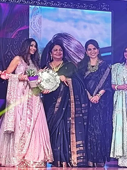 I was so blessed and grateful to receive this Women Achiever award for my work in matchmaking. It’s a testament to the beautiful love stories I’ve been a part of, and it fuels my passion to help even more people find happiness.