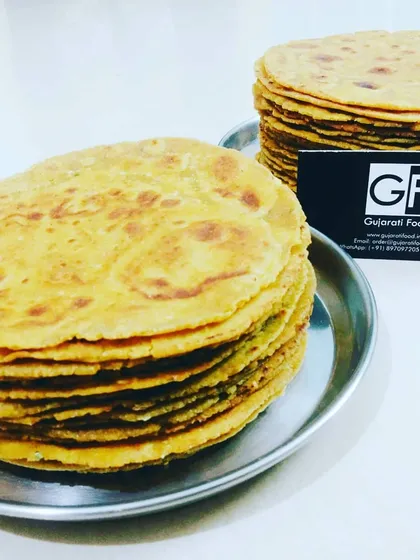 My homemade multigrain theplas are a bestseller and a healthy choice for any meal. These Gujarati flatbreads are made fresh to order and are perfect for breakfast, lunch boxes, or even for travelling.