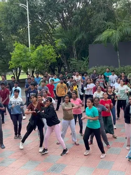 Look at this energy. Leading a massive 6 AM session for the students at Atria Institute of Technology, I proved that a great dance workout can get anyone hyped up, no matter the time of day. This is what I mean by boosting morale.