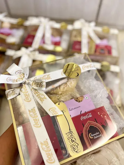 It was an honor to partner with a global brand like Coca-Cola for their Ramadan gifting. This transparent box hamper showcases our ability to create culturally relevant and beautifully branded gifts for large-scale corporate events.