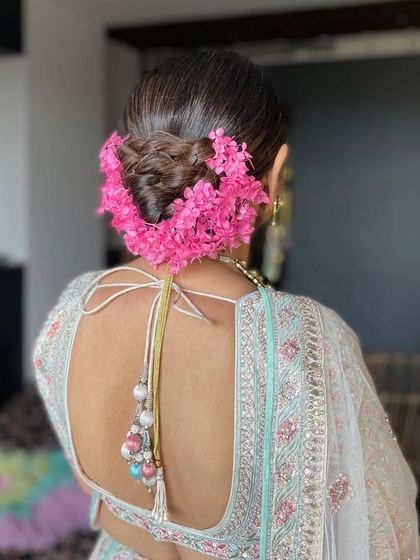 Elegant Buns & Updos photo 21