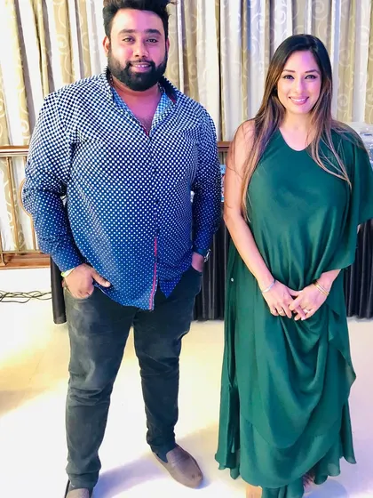 With a talented celebrity guest at one of my events.