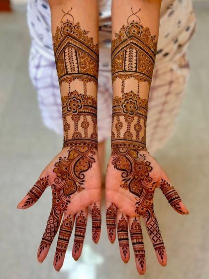 Kanha Mehandi - Bridal Mehndi Intricate Hand Designs photo 17