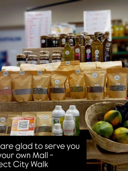 I am glad to serve our community at our stall in Select City Walk. We even have our own terrace garden there, supplying the stall with freshly harvested, seasonal veggies grown right above the mall.