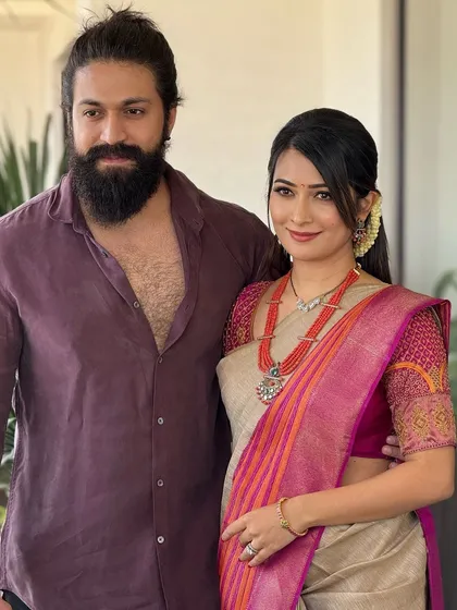 I’ve had the privilege of working with many wonderful clients, including the lovely Radhika Pandit and Yash. Here is a simple, elegant look I created for Radhika for a family event.