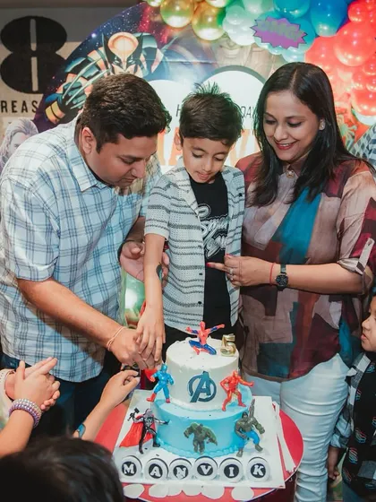 The heart of every party is the cake cutting moment. I help create that perfect memory with a themed setup that brings the whole family together for a picture-perfect celebration, like this awesome Avengers-themed party for Manvik's 5th birthday.