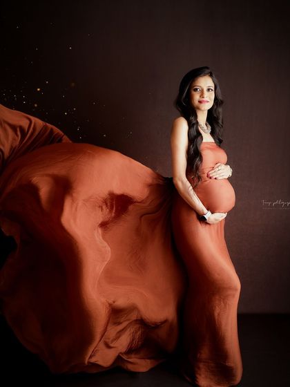 Solo Radiance: Portraits of the Mother-to-Be photo 178