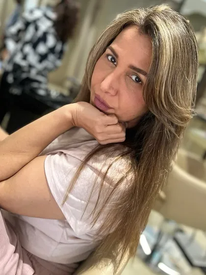 Hello summer. This client was ready to go lighter, and we achieved this beautiful, bright blonde with highlights and a K18 treatment to keep it healthy.