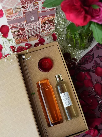 A curated selection from our extensive product portfolio, showcasing the diverse range of fragrances, colors, and designs we offer. Each image highlights the beauty and versatility of our candles, diffusers, and gift sets.