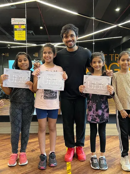The whole group of our recent Jazz Beginners Level 1 graduates. Seeing them all together, proud of their achievement, is the best reward for us as teachers.