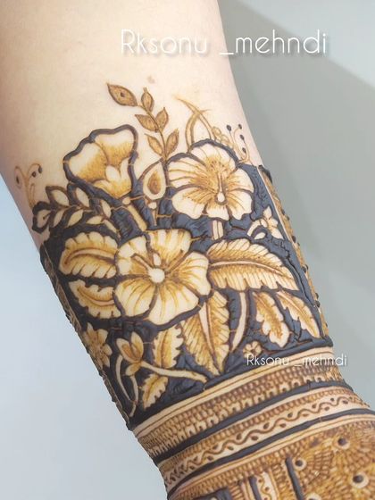 Sonu - Special Occasion Mehndi Additional Designs & Artistry photo 19