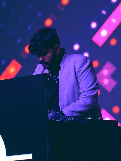 Vasishth - Live DJ Services Behind the Decks: The Lifestyle photo 33