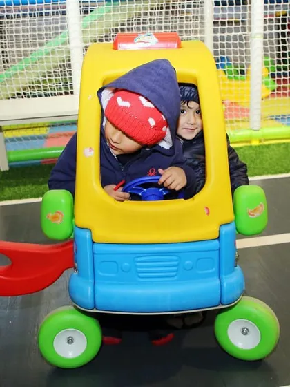 Little drivers can take the wheel in our fun ride-on cars, navigating the play area and enjoying their own mini road trip.