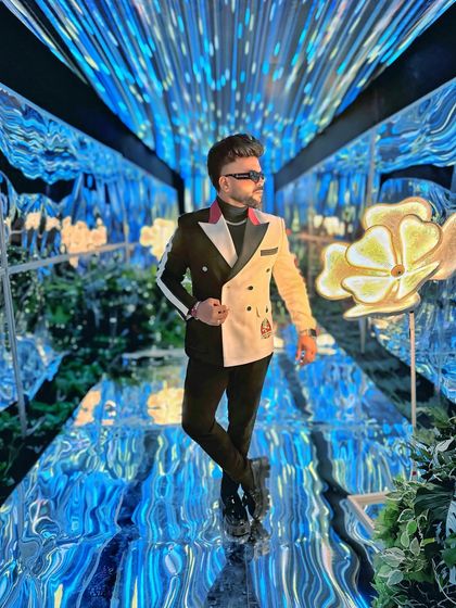 The Showman's Wardrobe photo 14