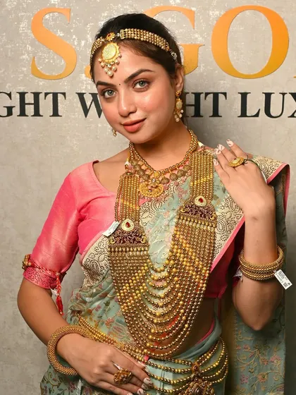 For this jewellery brand shoot, we created a look of pure elegance. The focus was on capturing the intricate details of the traditional jewellery and the grace of the model, resulting in a stunning bridal portrait.