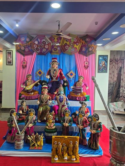 A wider angle of the Golu setup in a home setting.