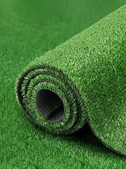 This is a roll of my 40mm artificial turf. It's a versatile product that balances a natural look with durability, available at wholesale prices.