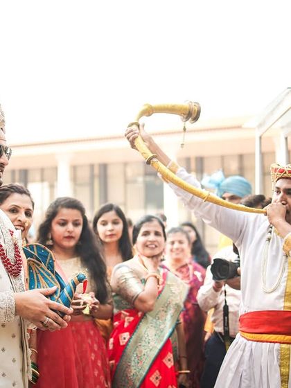 Unforgettable Entrances & Baraats photo 8