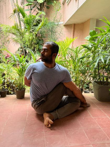 Pratyaksha Yoga - Yoga Teacher Training Asana & Movement Practice photo 29