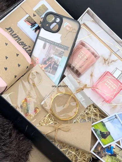 A complete, handmade gift hamper, beautifully arranged and ready to delight someone special. This is the perfect Pinterest inspired gift box, filled with personalized treasures for a birthday, anniversary, or just because.