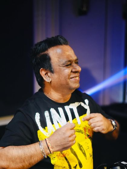 Ivan Nilkon - Live DJ Services Behind The Decks photo 7