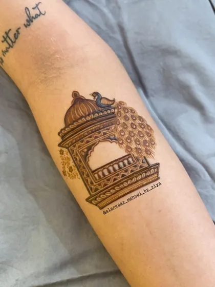 The jharokha design with shading added for a three-dimensional effect.