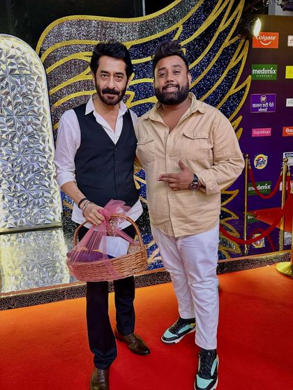 An unforgettable moment at the Zee Marathi Awards with actor Chinmay Mandlekar.